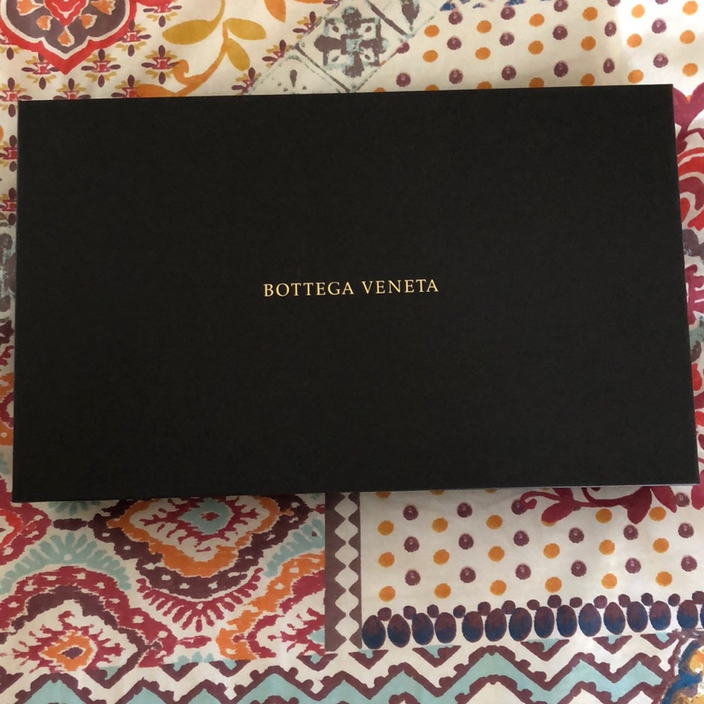 Bottega Veneta box with BV strings.